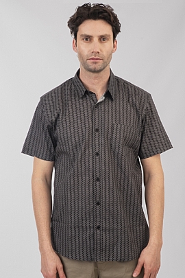 Shirt with Chest Pocket and Short Sleeves σε μαύρο