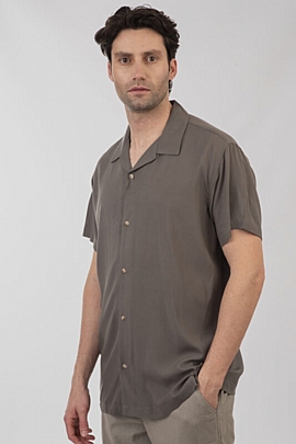 Shirt with Camp Collar and Short Sleeves σε γκρι-χακί